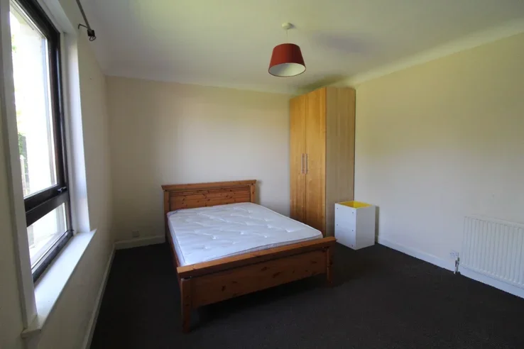 Flat Cardross Crescent in Broxburn