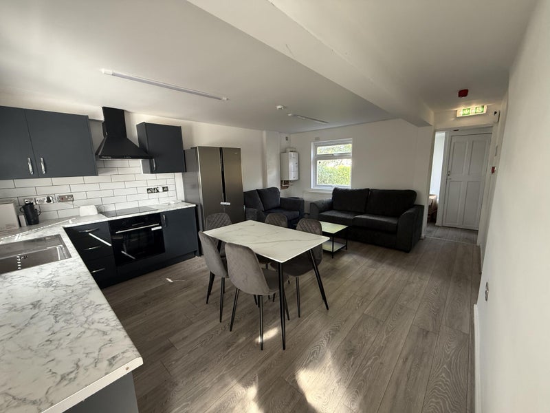 Room Smallwood in Madeley