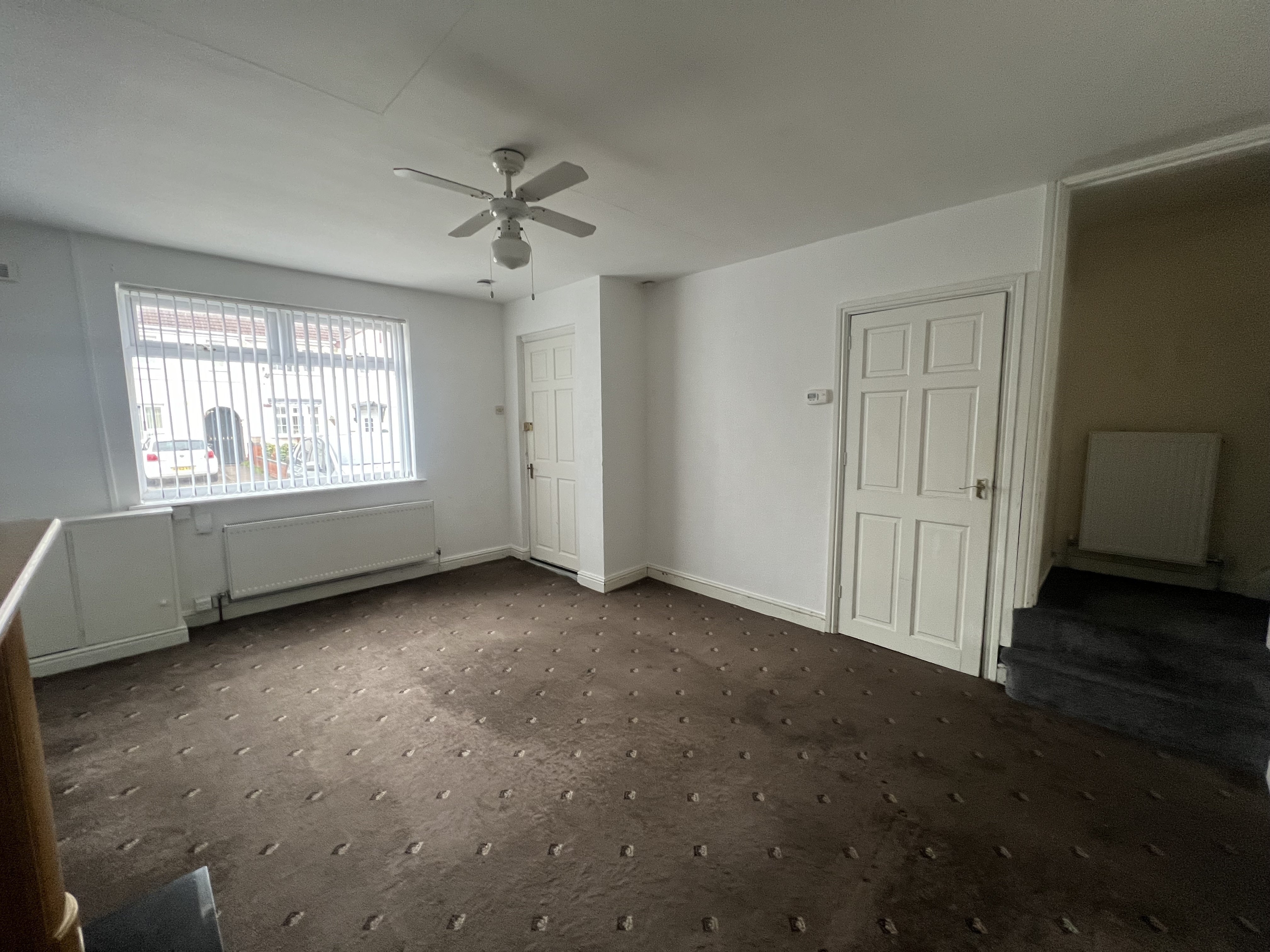 House Ambrose Close in Willenhall