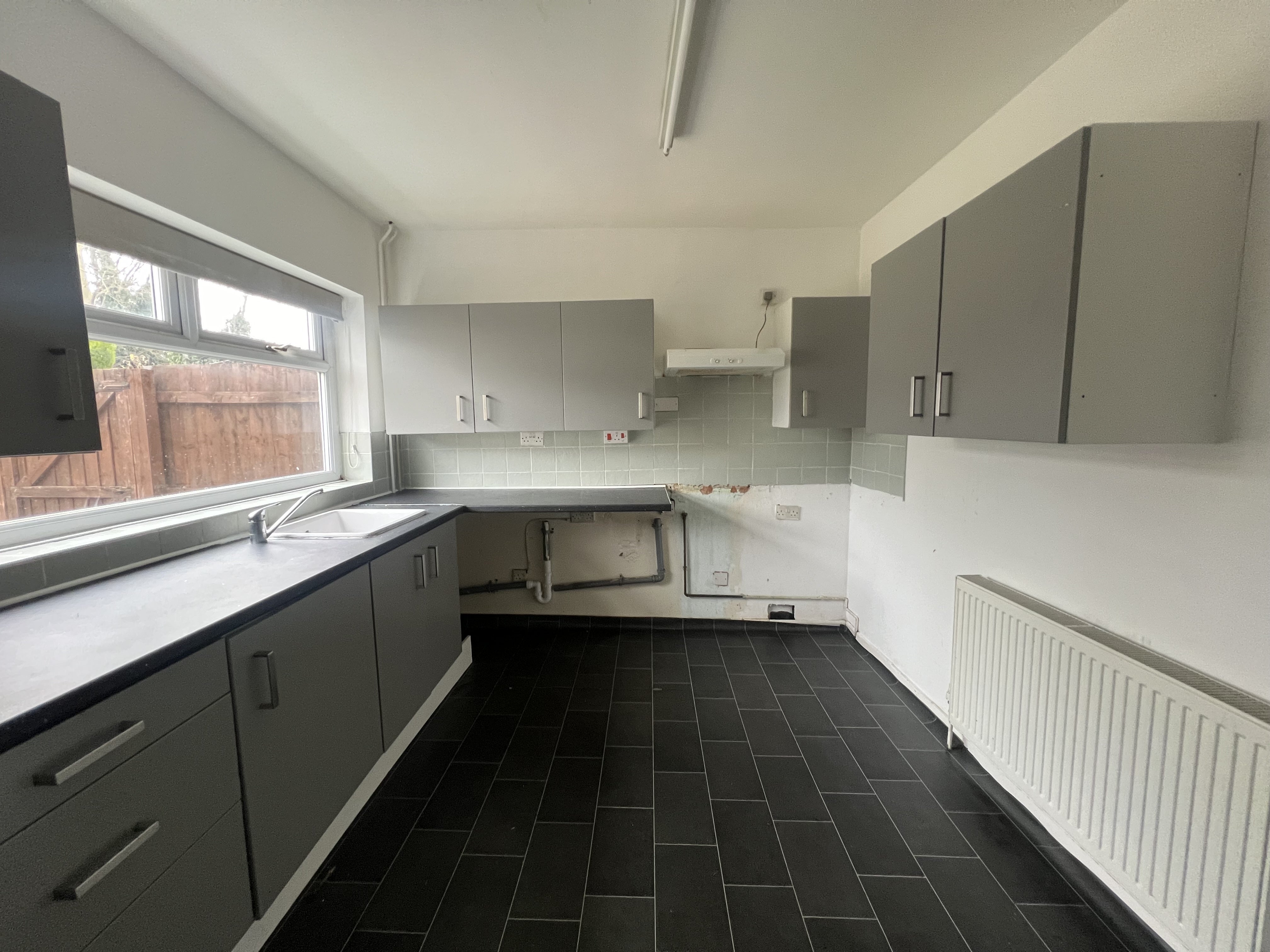 House Ambrose Close in Willenhall