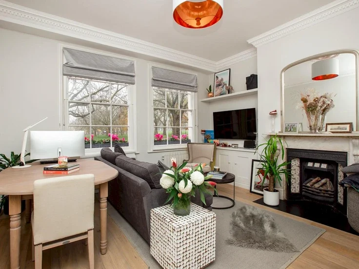 Flat Highbury Place in Greater London