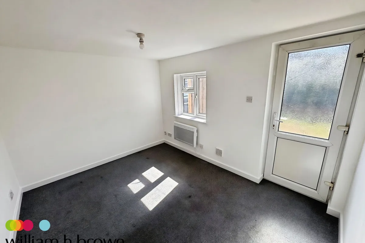 Flat Pallister Road in Clacton-on-Sea