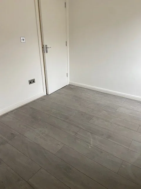 Flat Clare Road in Greater London