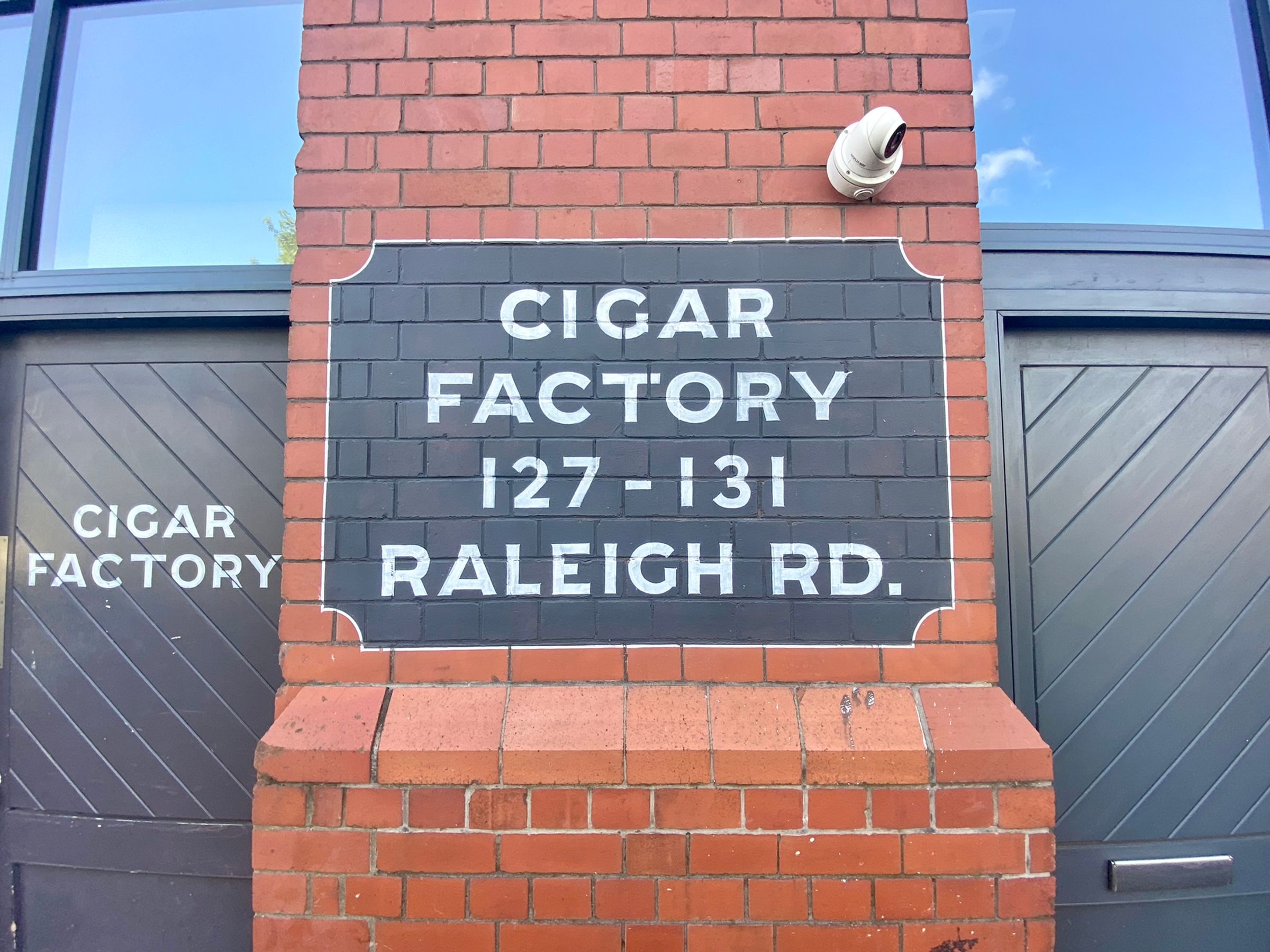 Flat Raleigh Road in Bristol