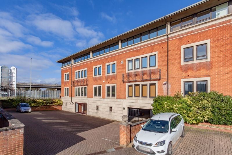 Flat Garsington Road in Oxford