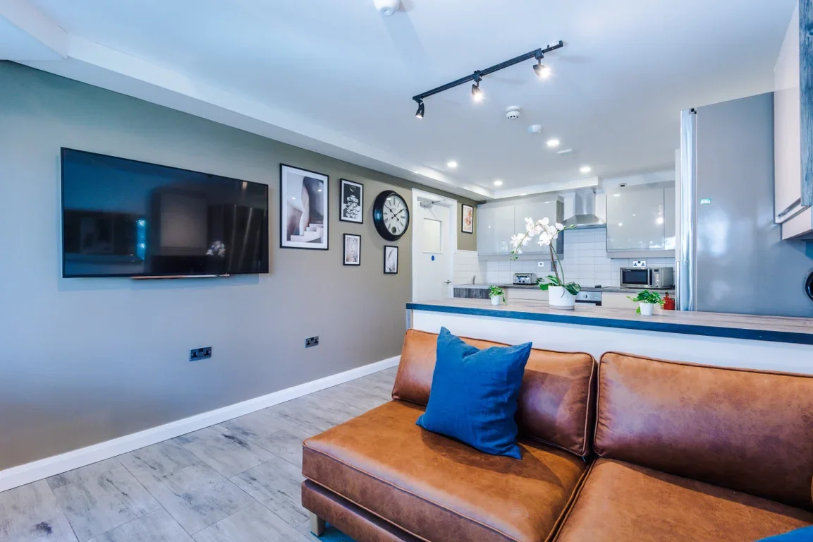 Flat Eskdale Terrace in Newcastle upon Tyne