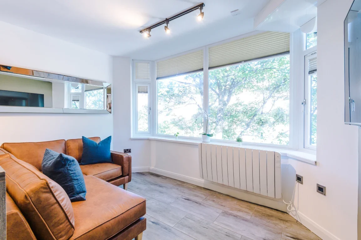 Flat Eskdale Terrace in Newcastle upon Tyne