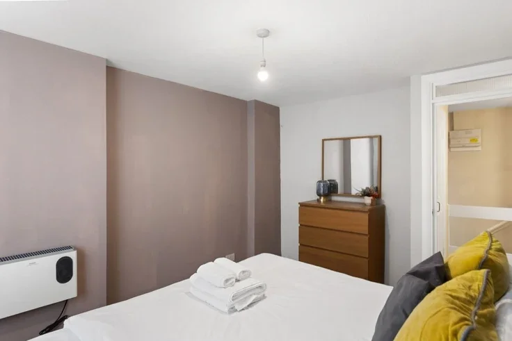 Flat Newark Street in Greater London
