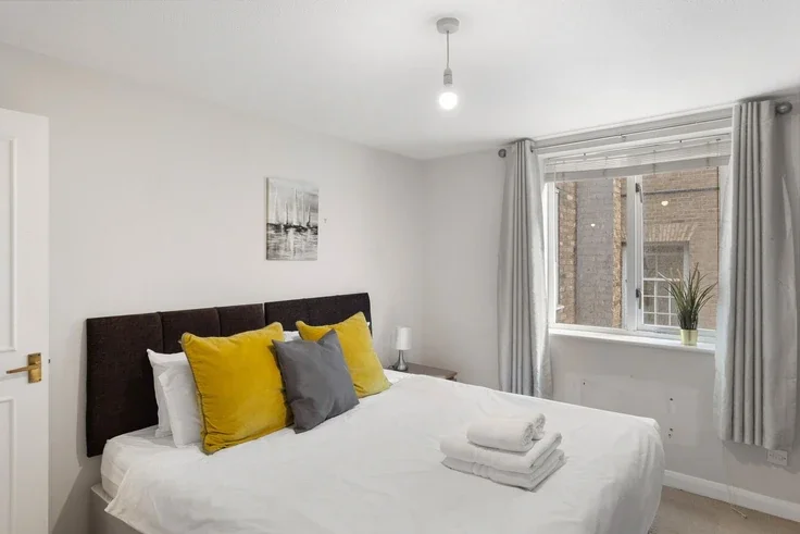 Flat Newark Street in Greater London