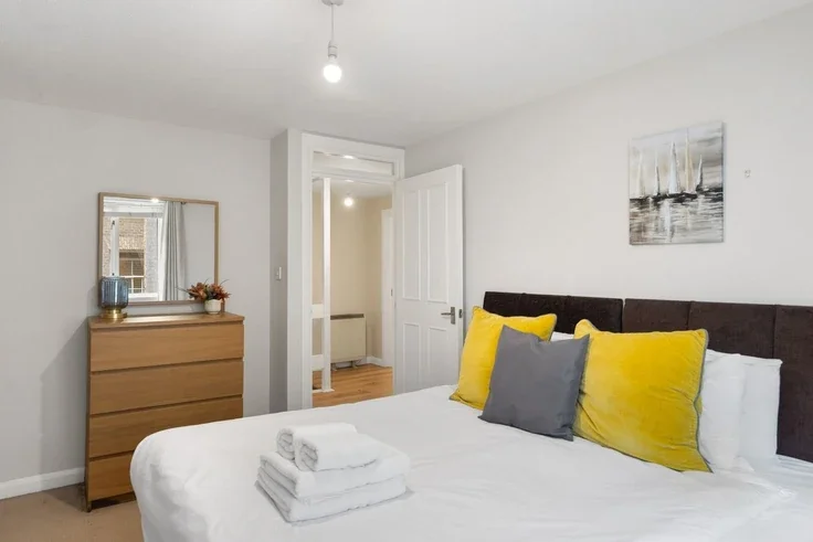 Flat Newark Street in Greater London