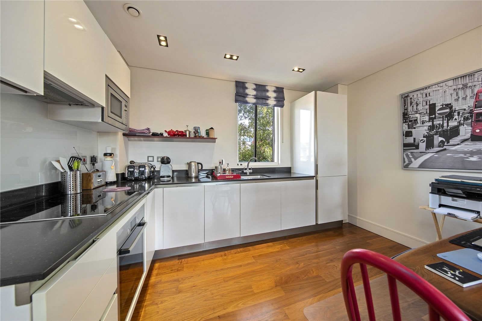 Flat Retreat Road in Greater London