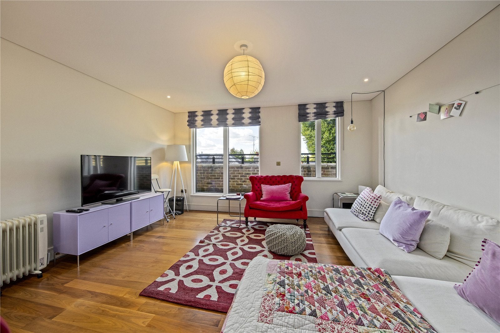 Flat Retreat Road in Greater London