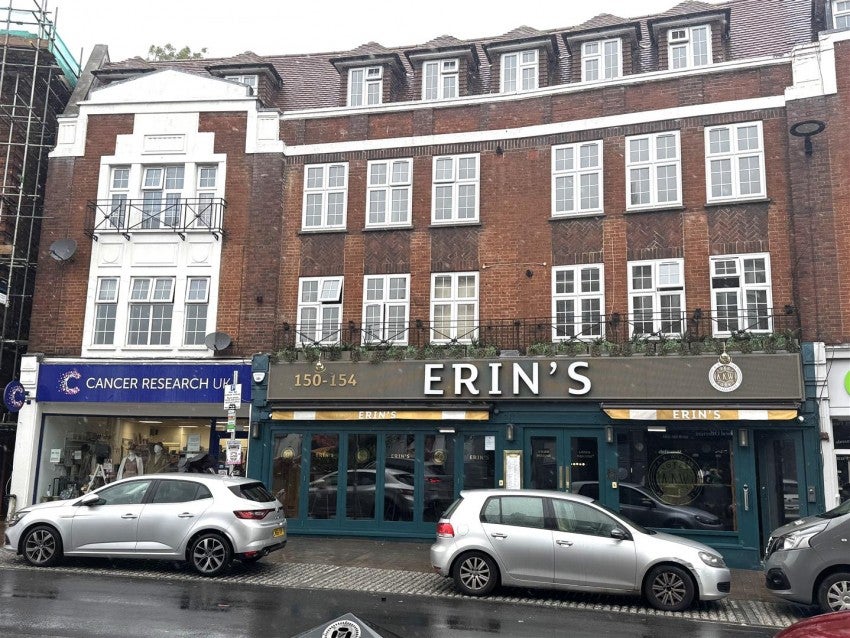 Flat High Street in Greater London