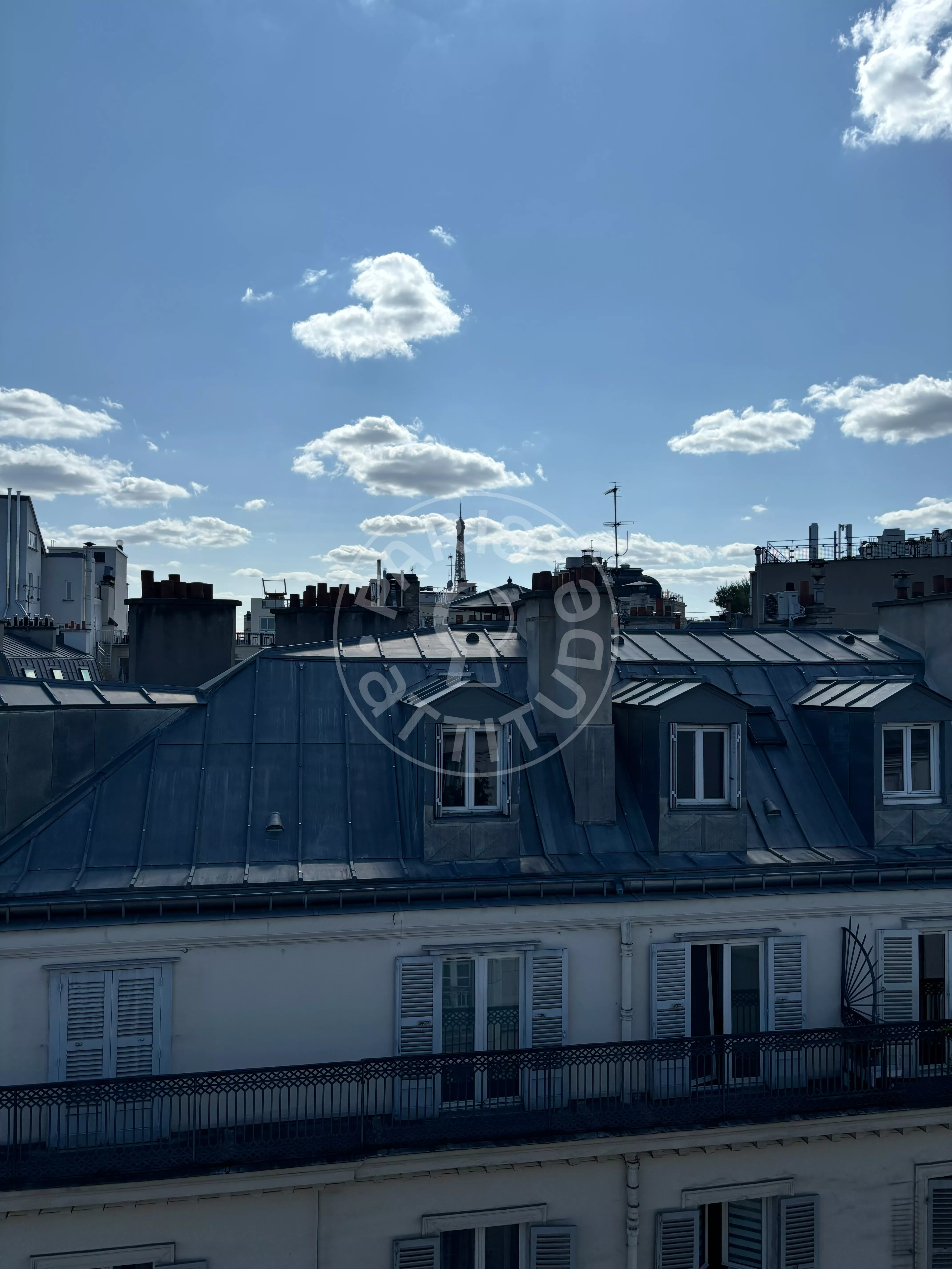 Appartement Rue de Ponthieu à Paris