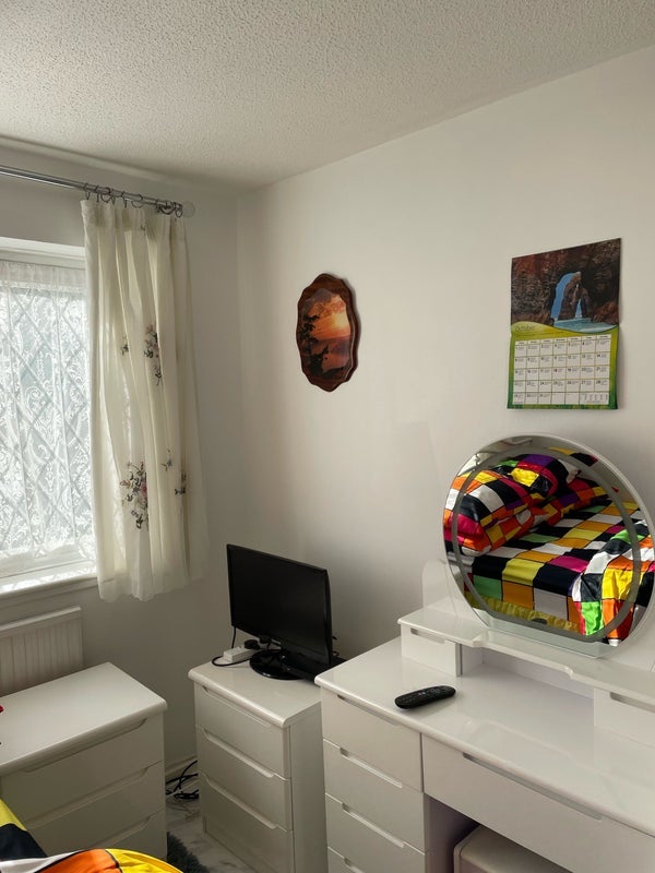 Room Frigate Mews in Greater London