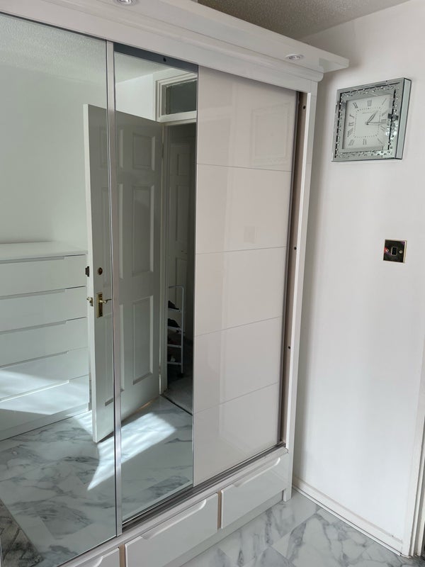 Room Frigate Mews in Greater London