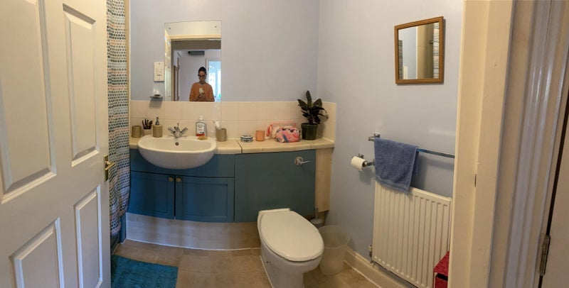 Room Myddleton Avenue in Greater London
