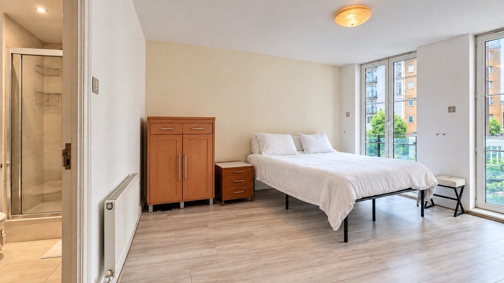 Flat Palgrave Gardens in City of Westminster