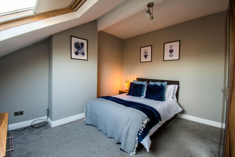 Room Hamilton Avenue in Leeds