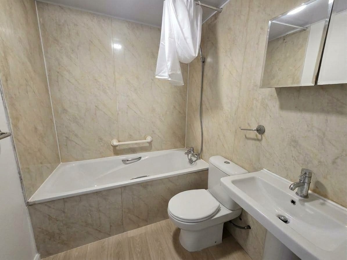 Flat Cranston Close in Greater London