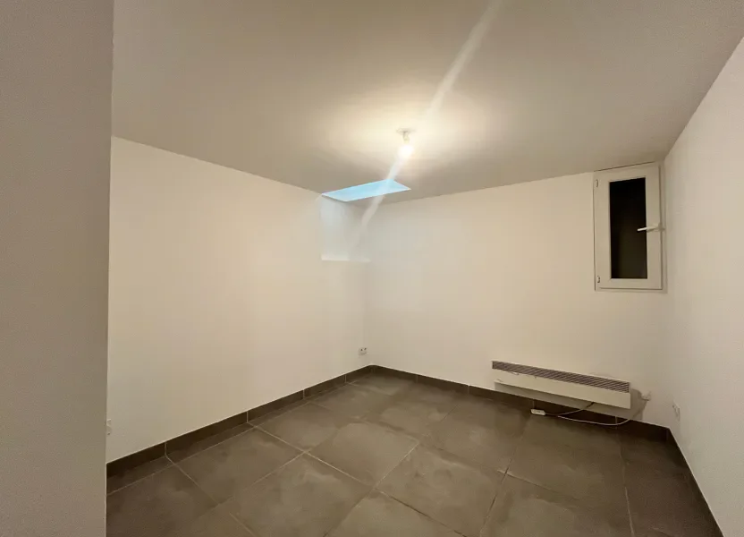 Appartement Rue Ernest Renan à Nîmes
