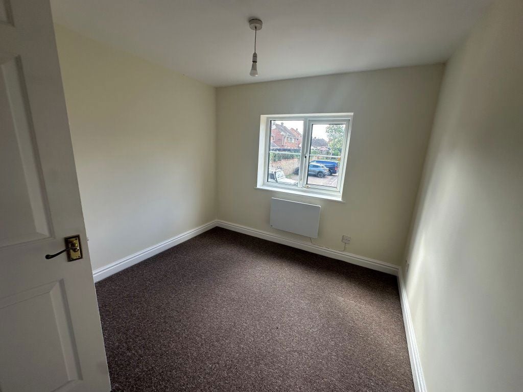 Flat Lunchfield Lane in Moulton