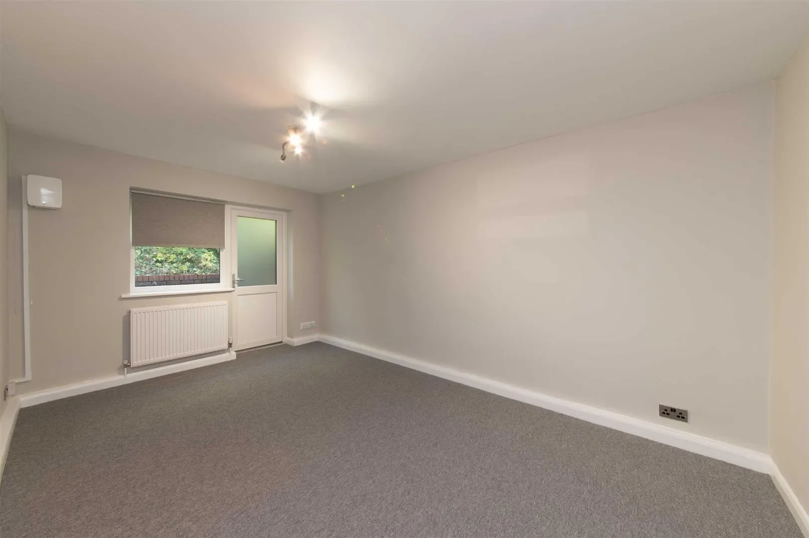 Flat North Crescent in Greater London