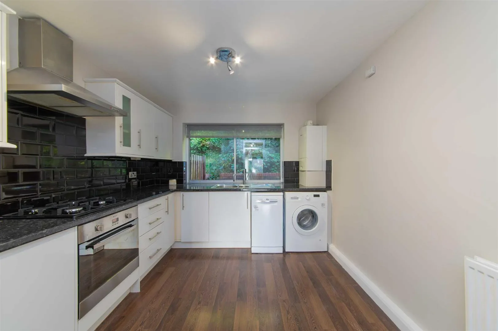 Flat North Crescent in Greater London