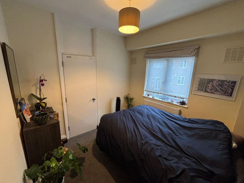 Room Chettle Close in Greater London
