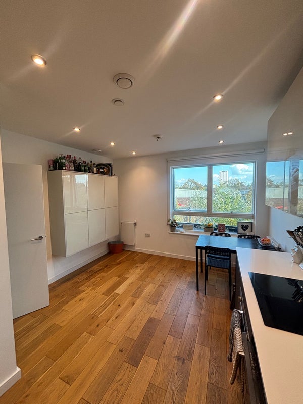 Room Prospect Row in Greater London