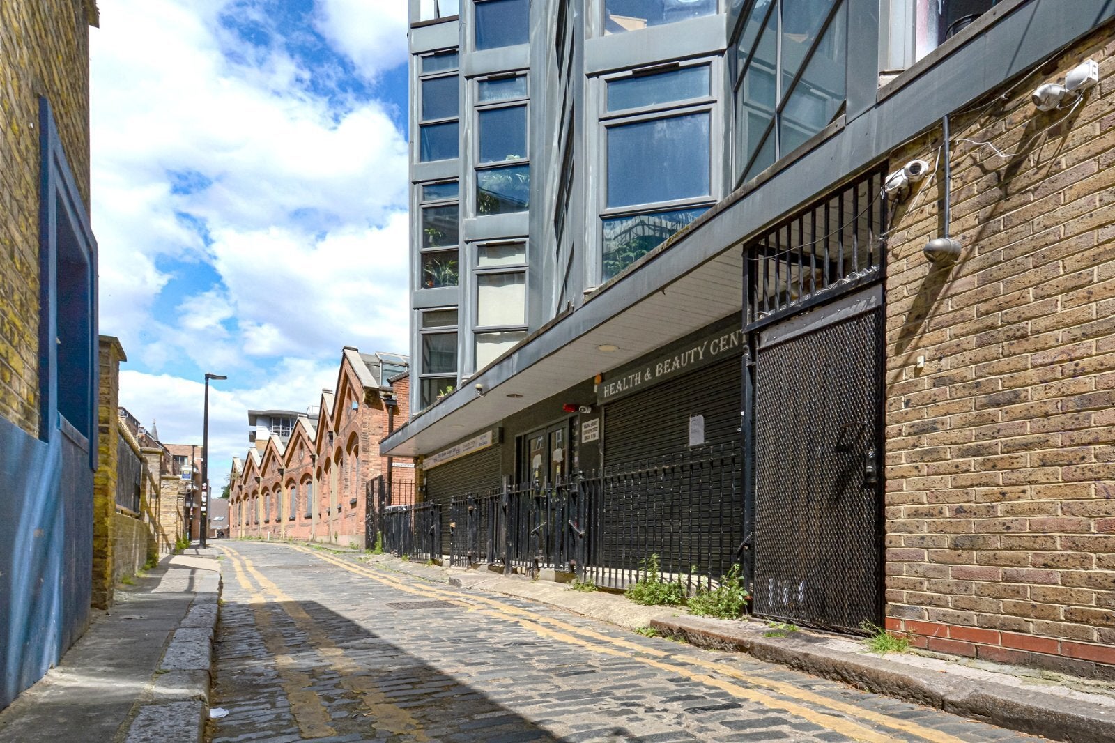 Flat Gunthorpe Street in Greater London