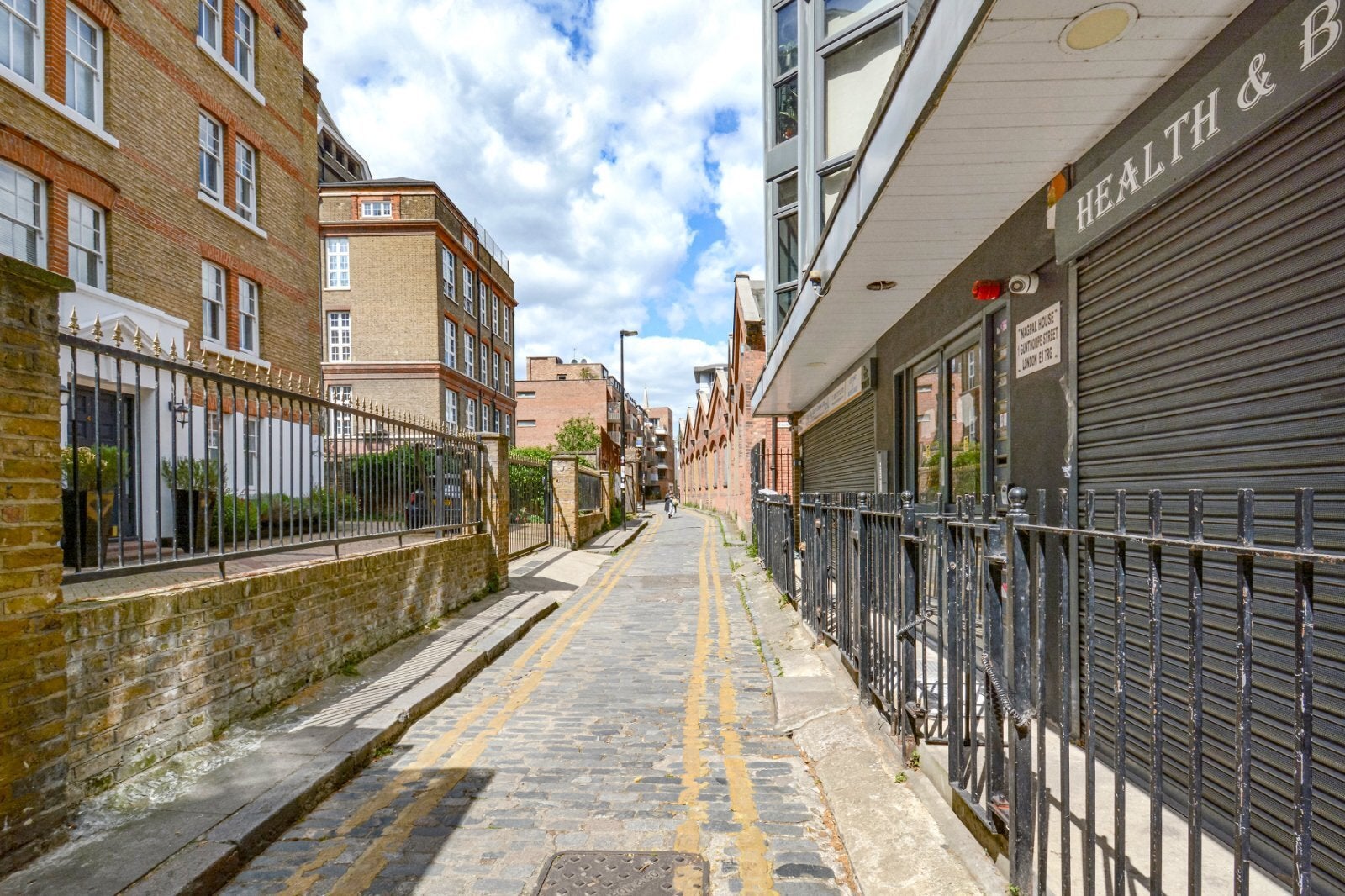 Flat Gunthorpe Street in Greater London