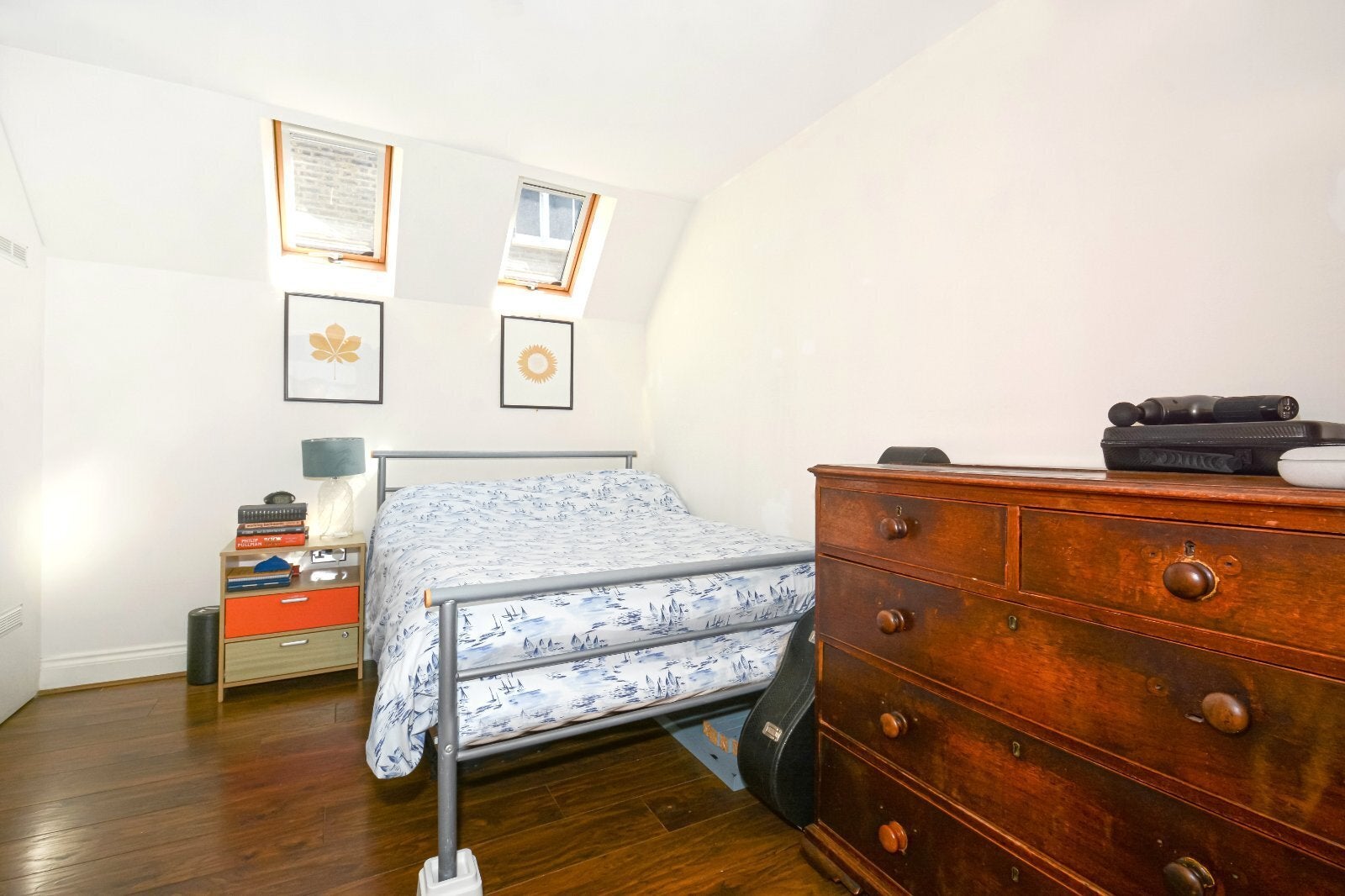 Flat Gunthorpe Street in Greater London