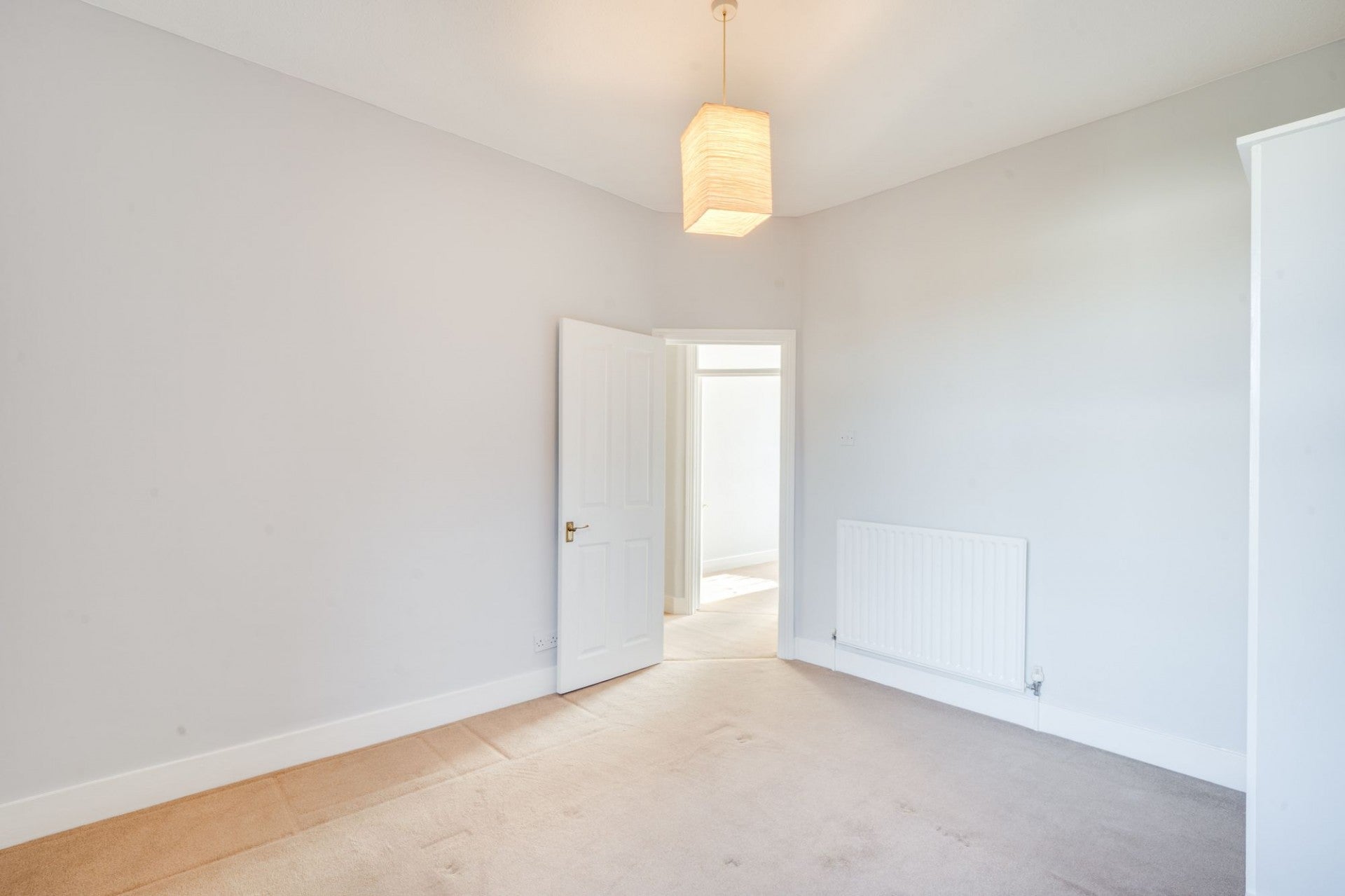 Flat Blandford Road in Greater London