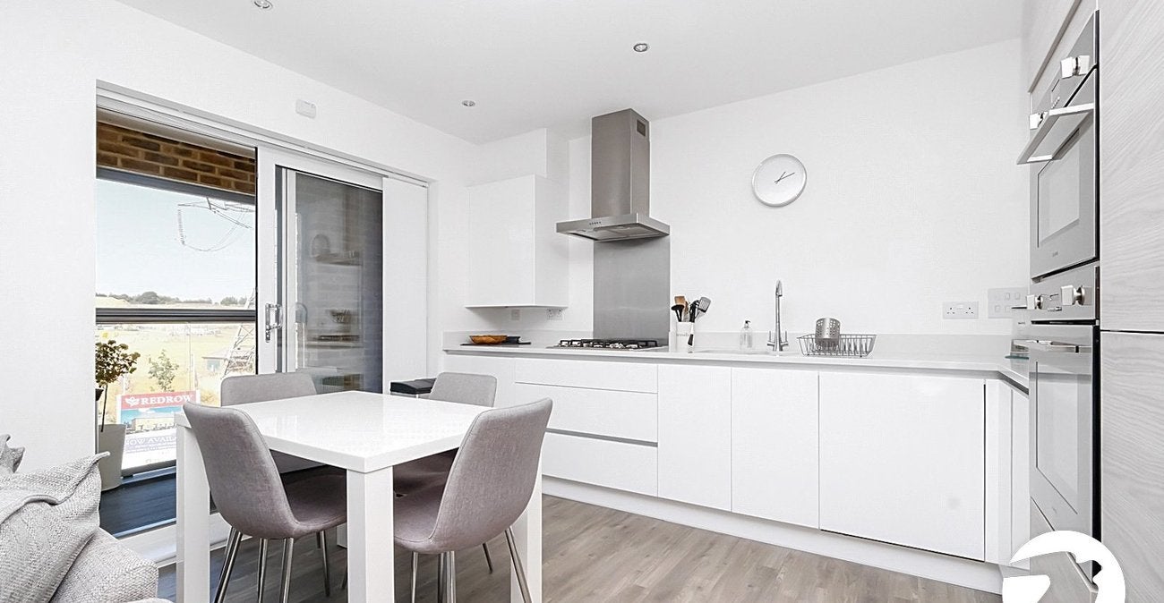 Flat Swanton House in Ebbsfleet Garden City