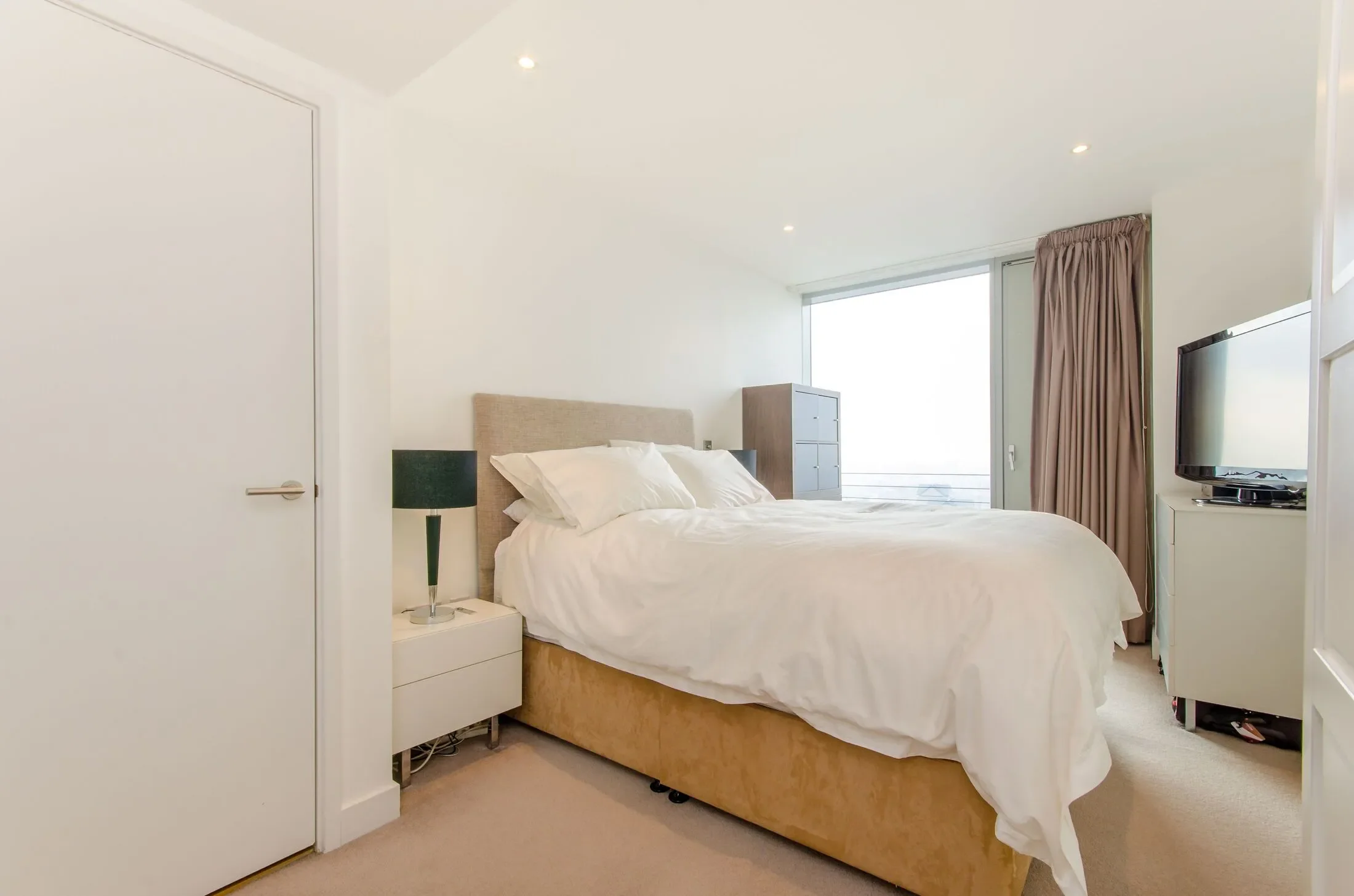 Flat Manilla Street in Greater London