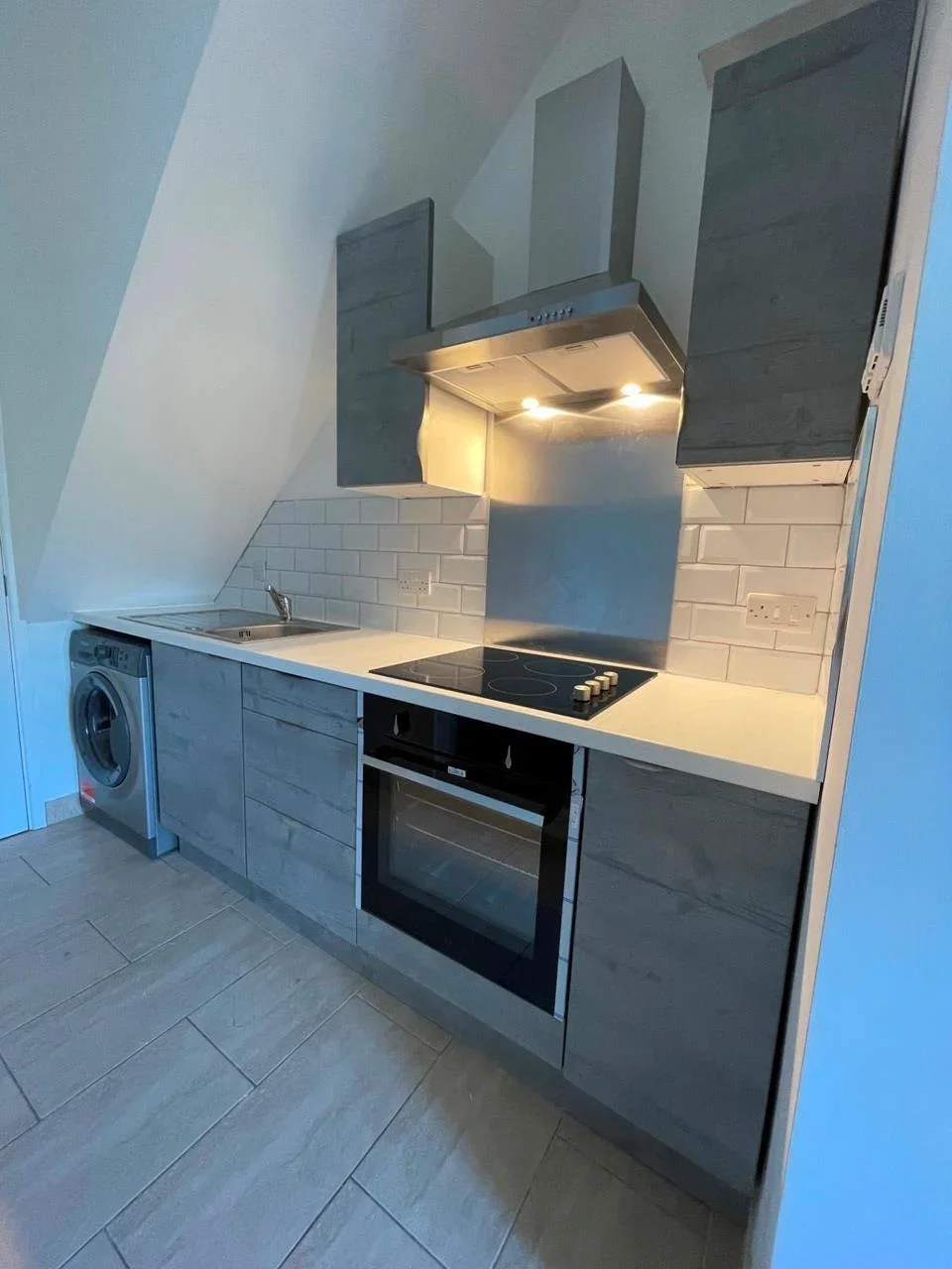 Flat Deeds Grove in High Wycombe