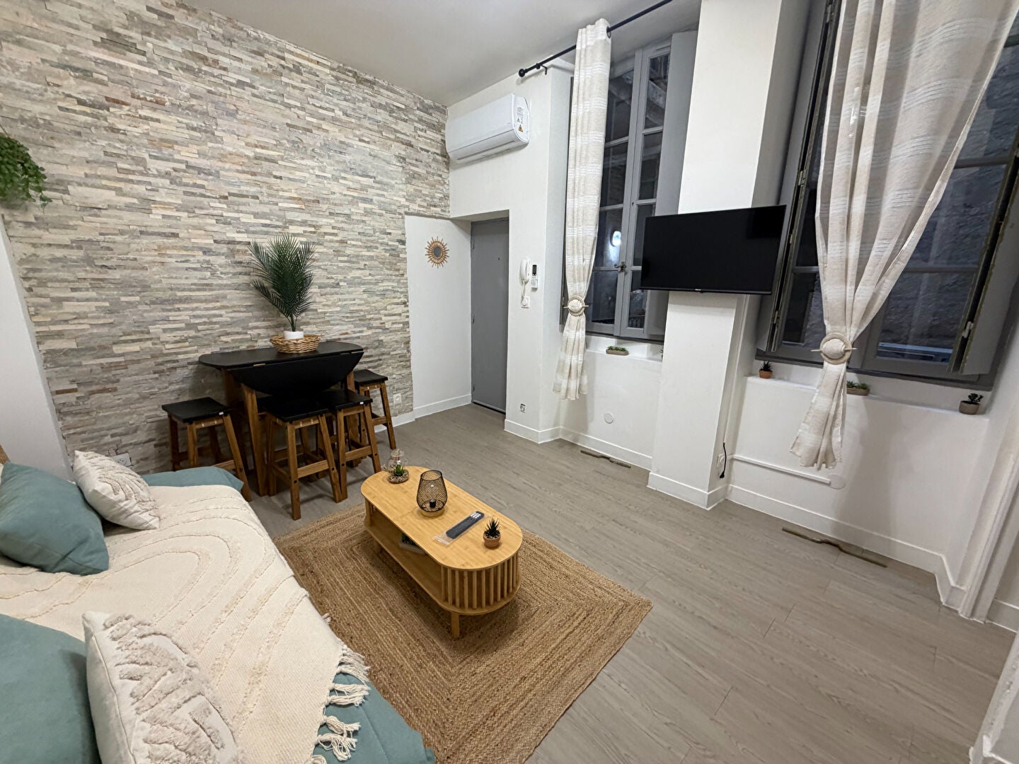 Appartement Rue des Résédas à Nîmes