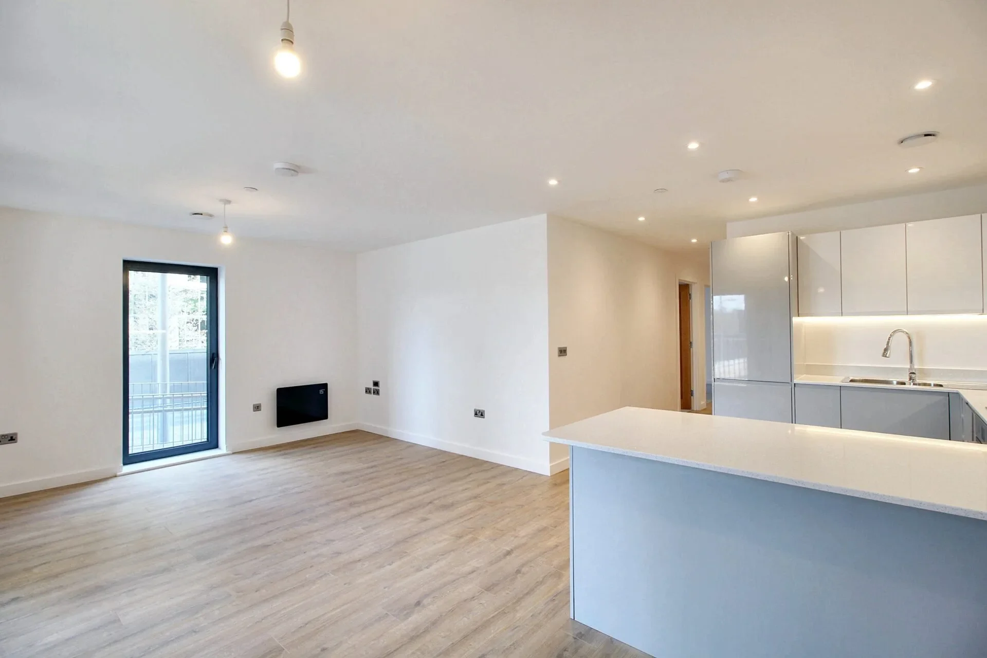 Flat Victoria Road in Ashford