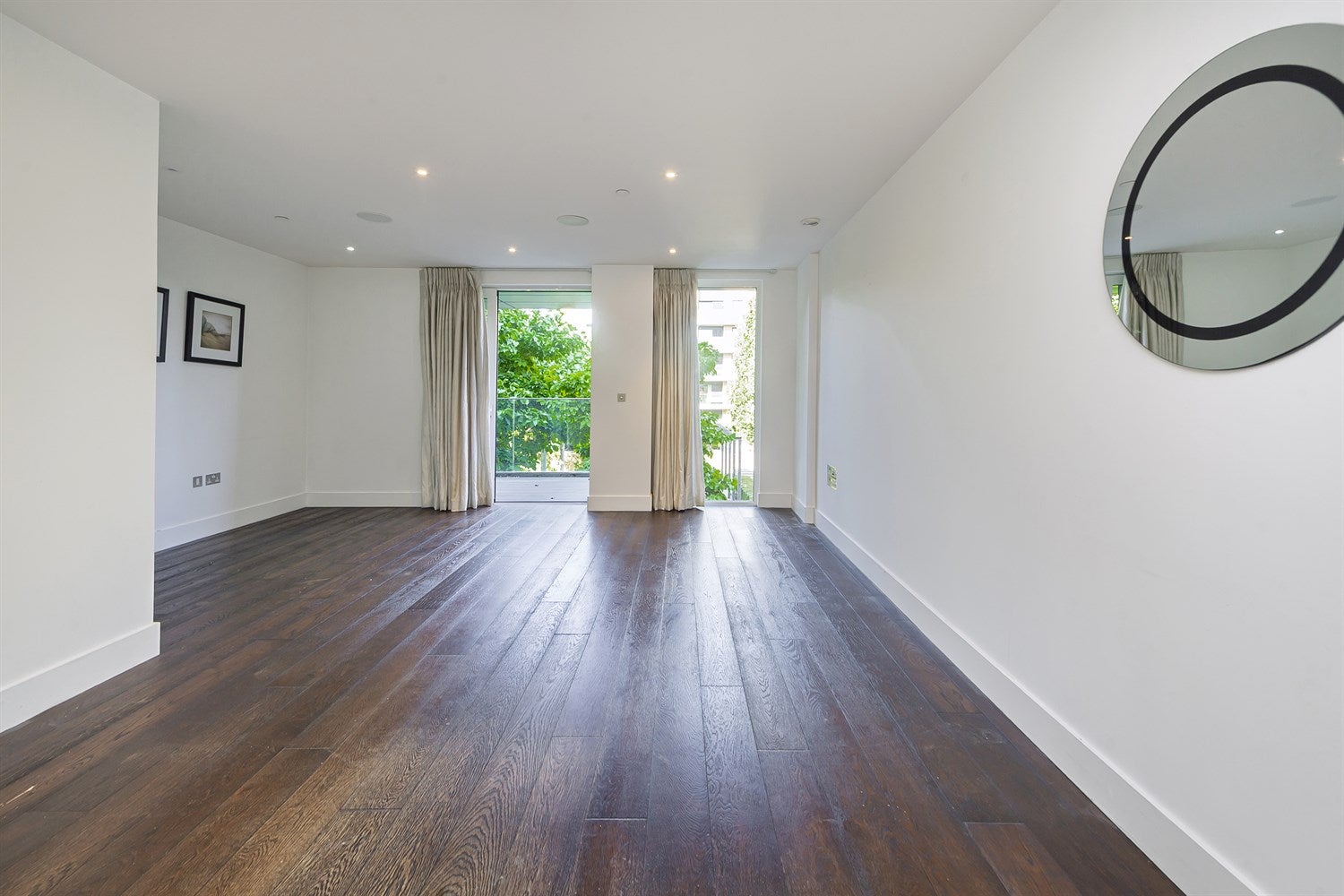 Flat Wyfold Road in London