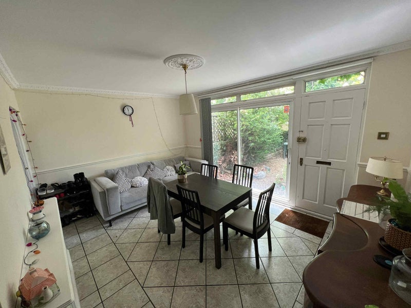 Room Paxton Terrace in City of Westminster