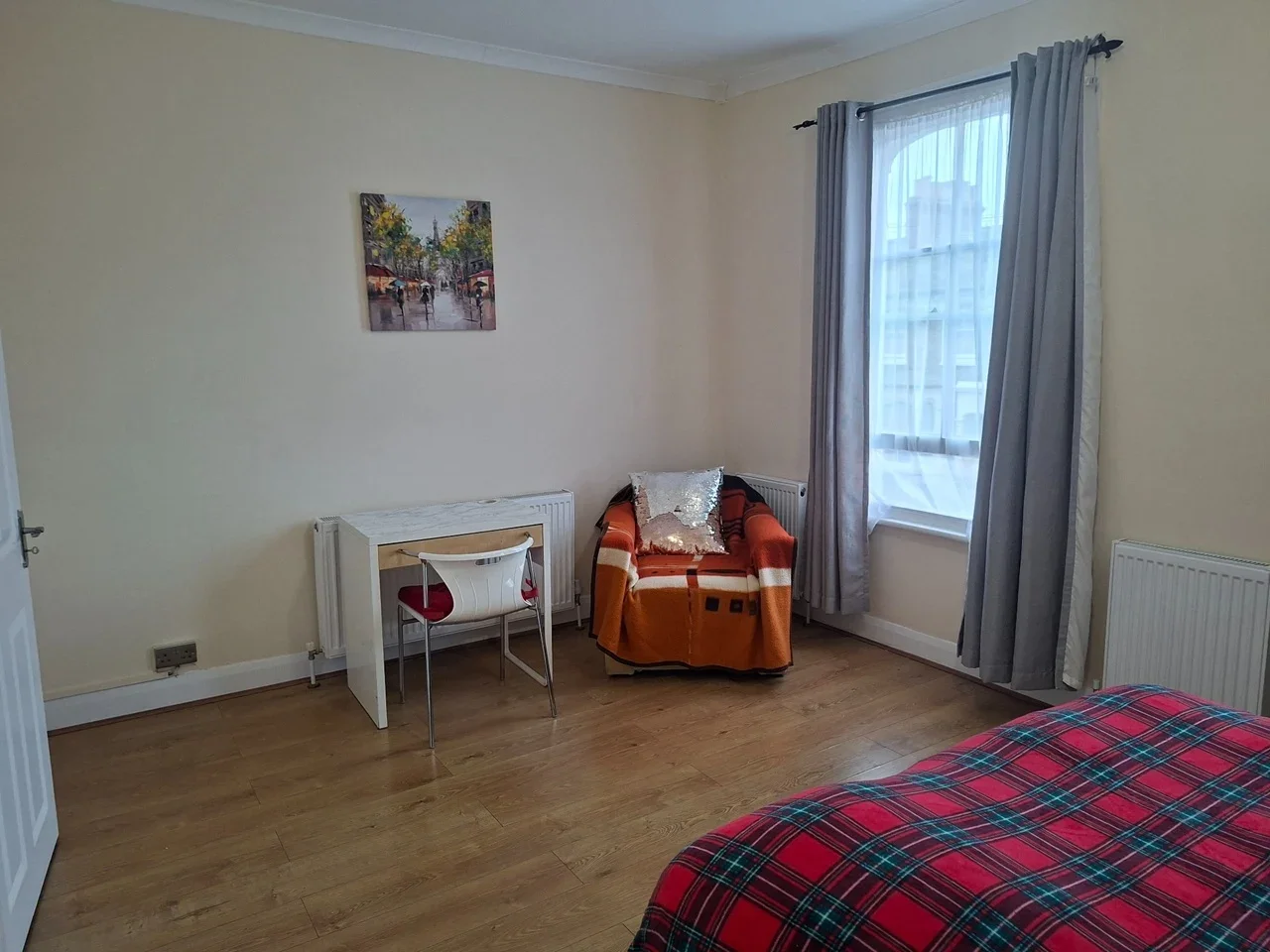 Room Naylor Road in Greater London