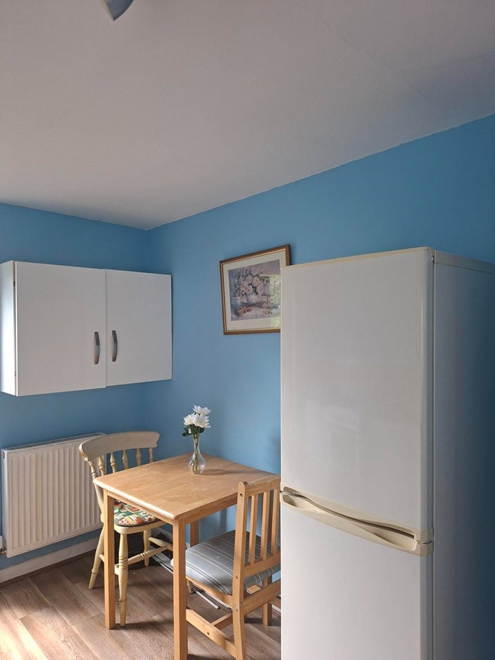 Room Naylor Road in Greater London