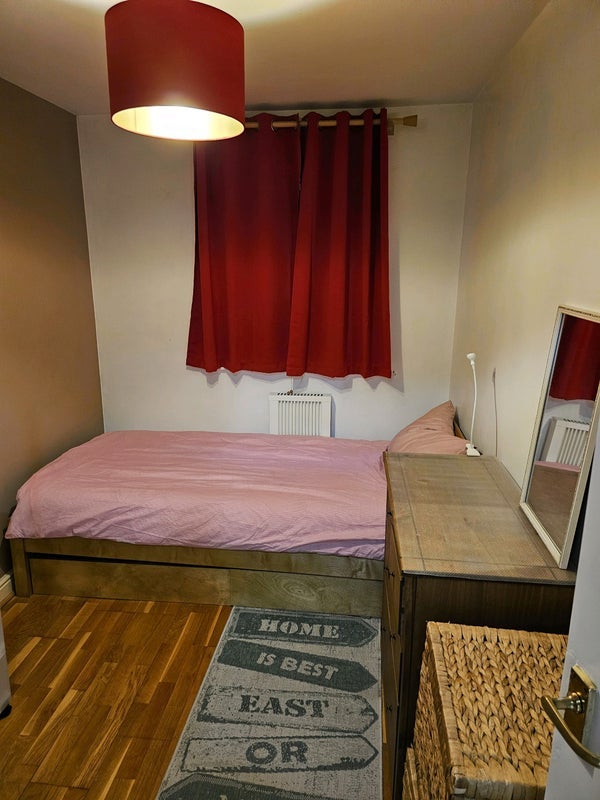 Room Clarence Road in Greater London