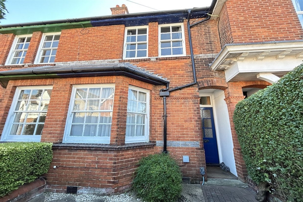 House Queens Road in Basingstoke and Deane