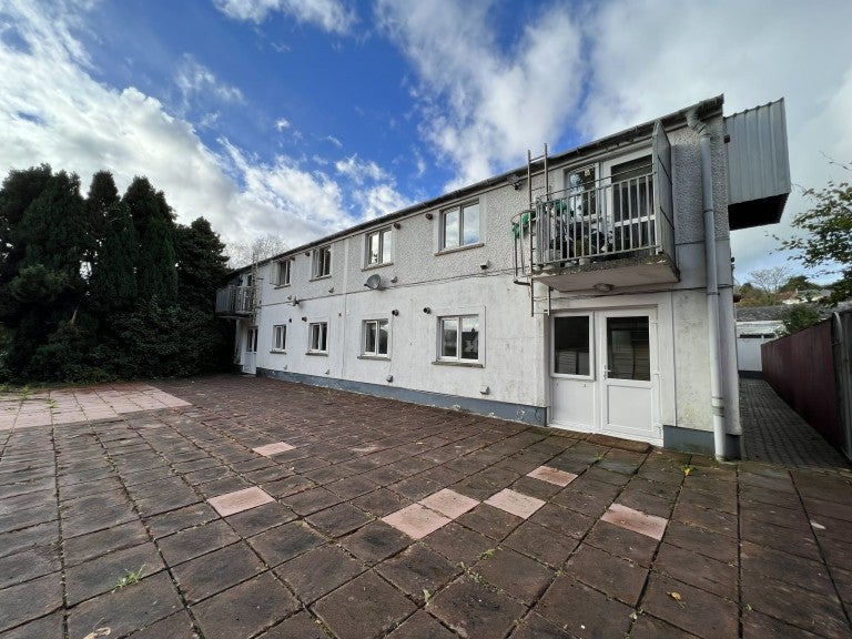 Flat Richmond Terrace in Carmarthen