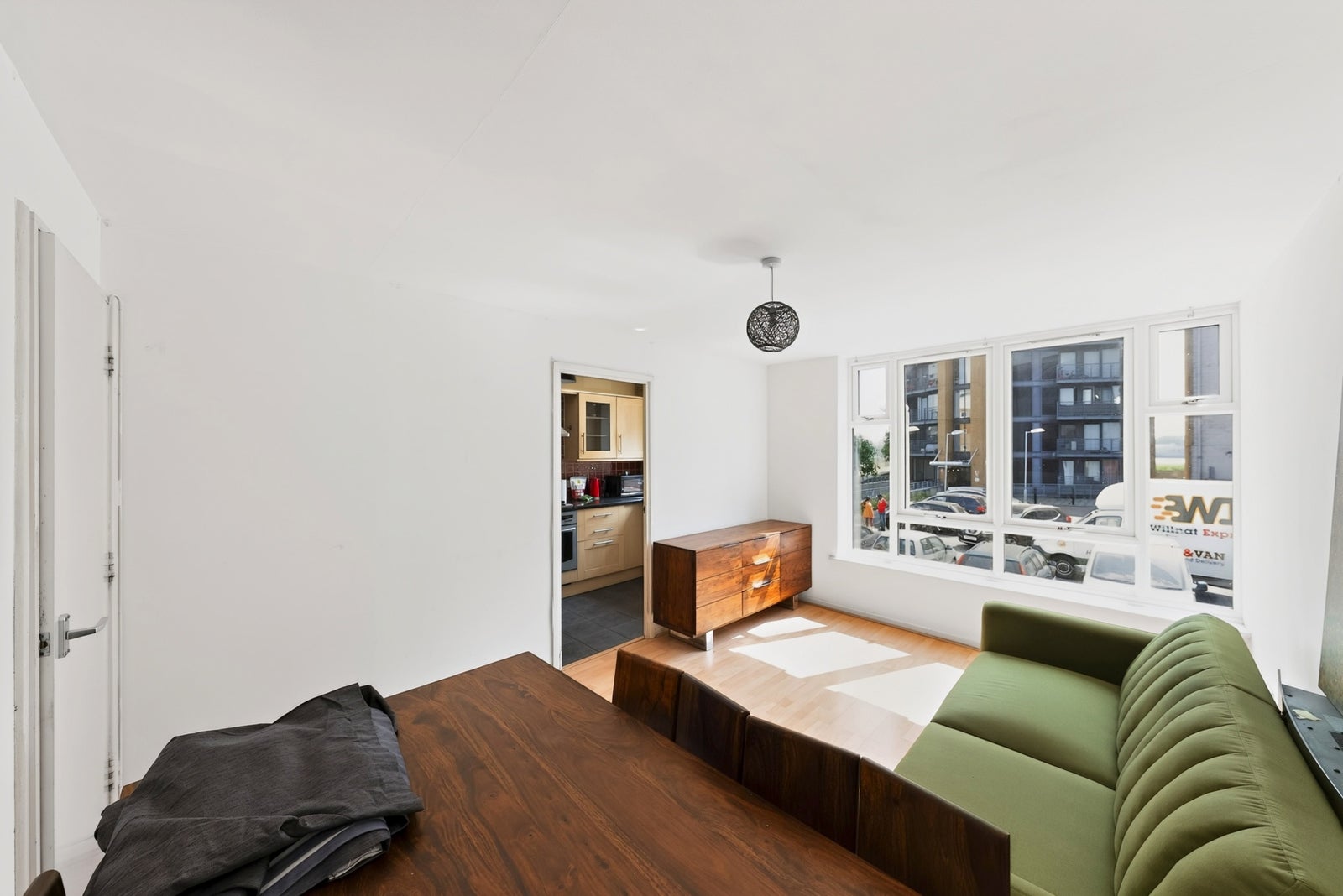 Flat Swansea Court in Greater London