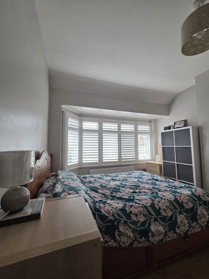 House Ingleton Avenue in Greater London