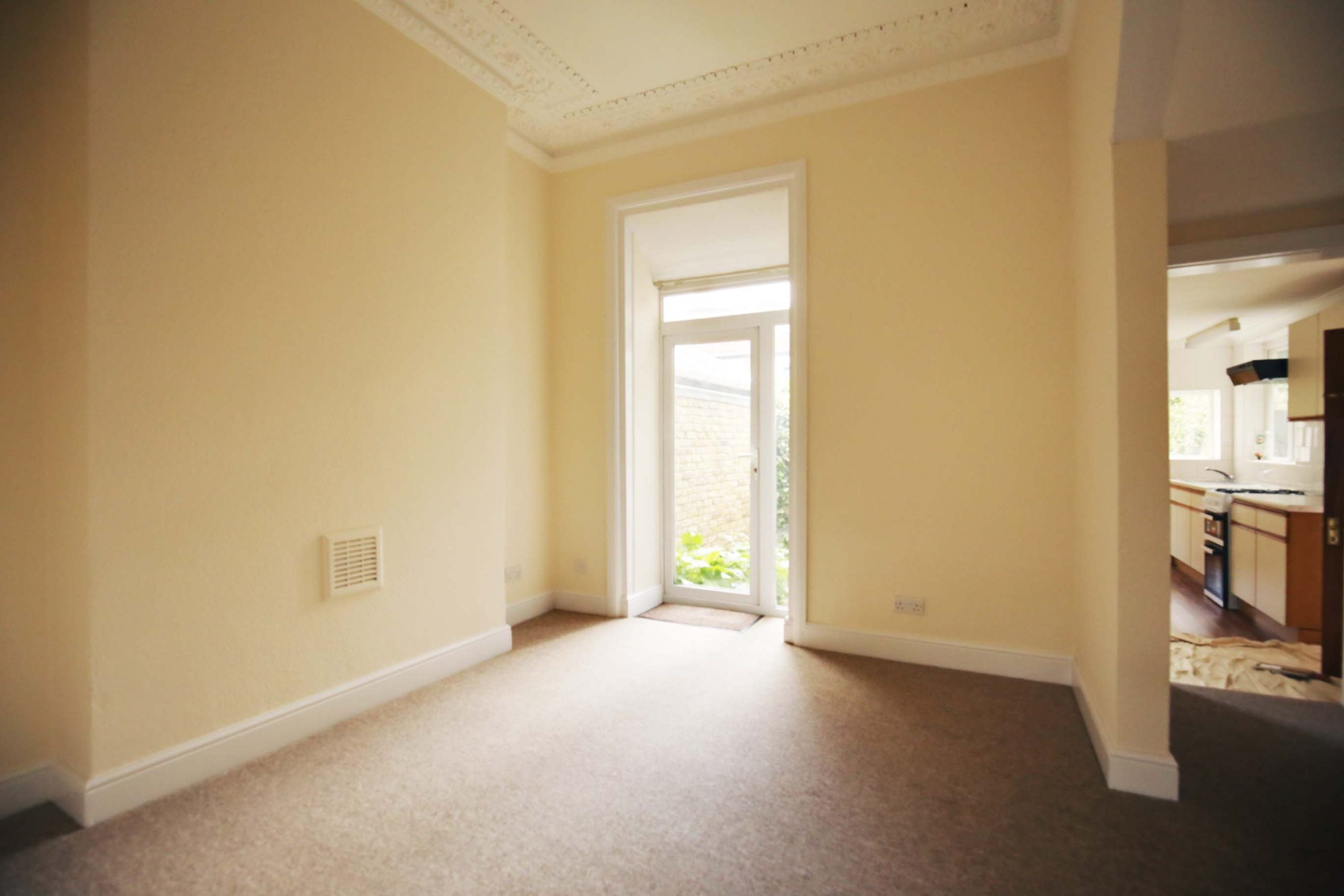 Flat Beaconsfield Road in Greater London