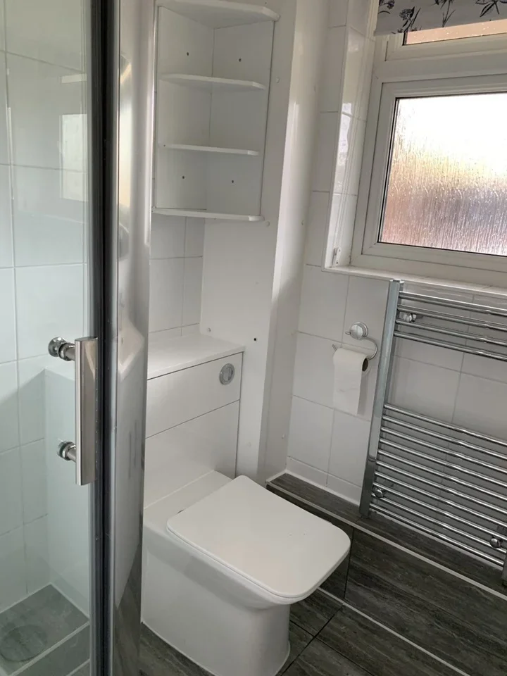 Flat Laleham Road in Borough of Spelthorne